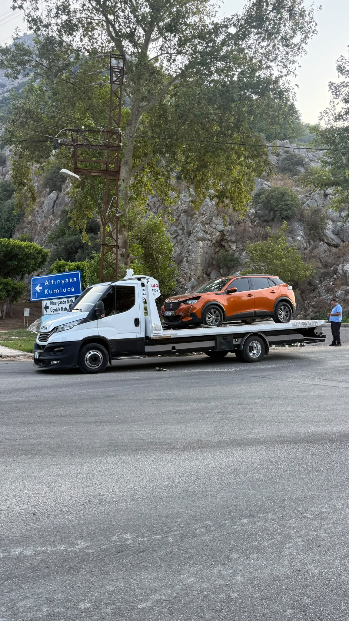HK Yol Yardım - Turuncu SUV şehir dışı taşıma